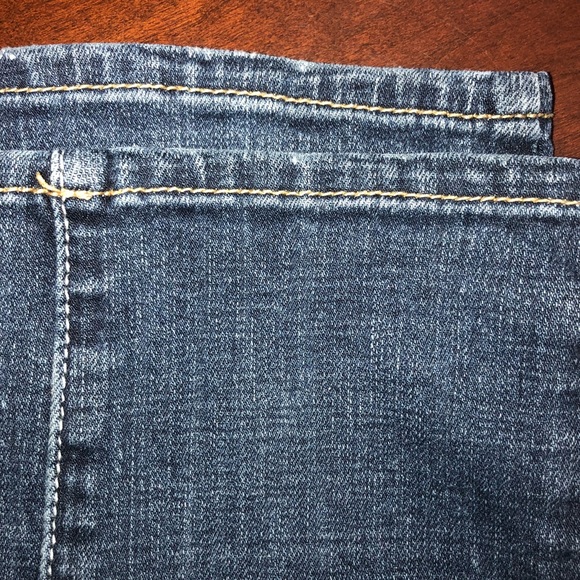 Dark Wash American Eagle Jeans - Picture 6 of 7